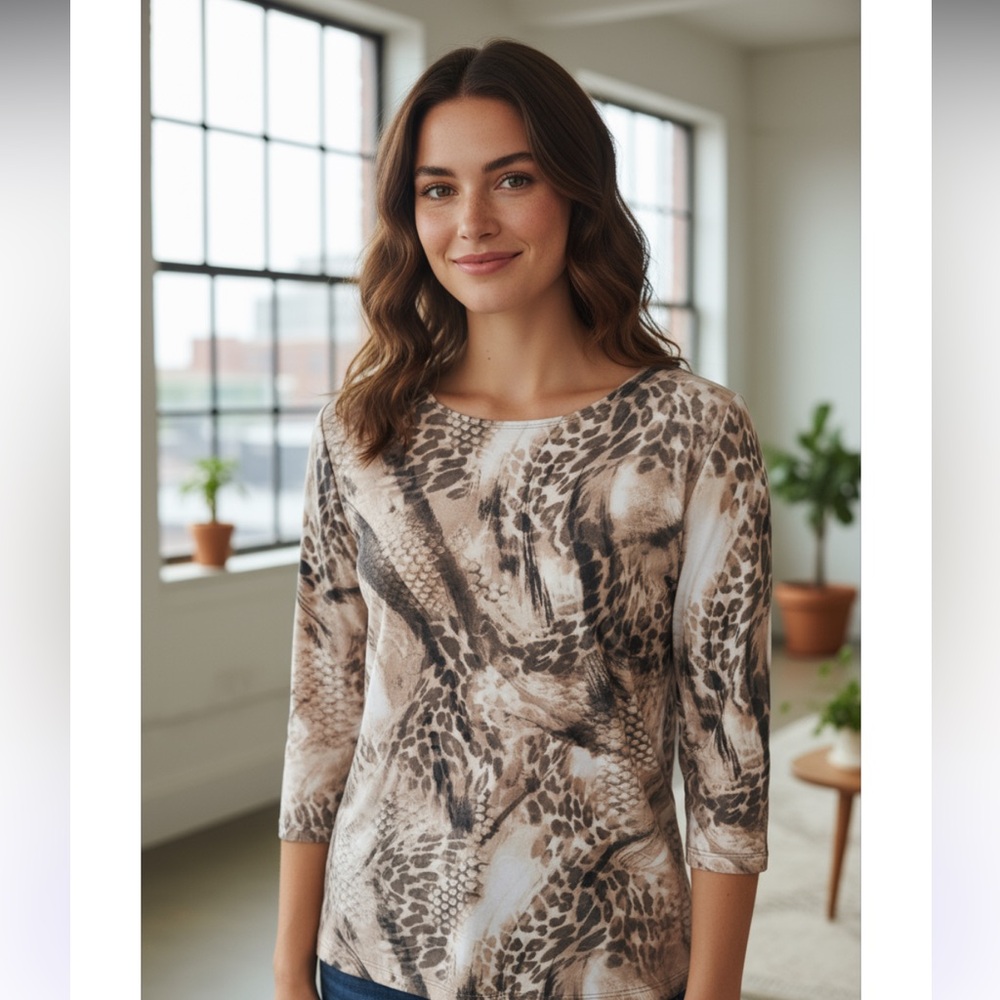 JM collection snake print design 3/4 sleeved top